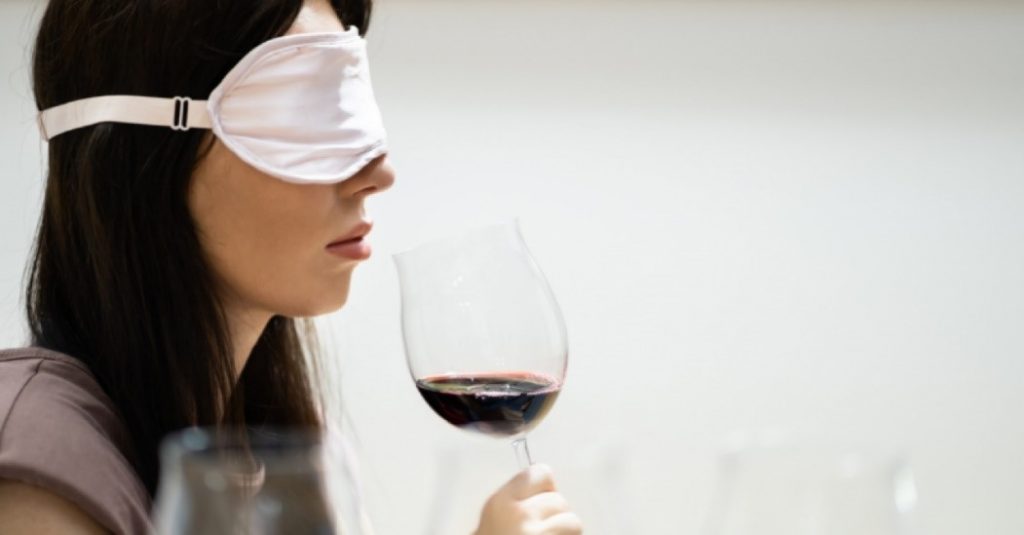 Pohlepan uticaj naših očiju na okus vina